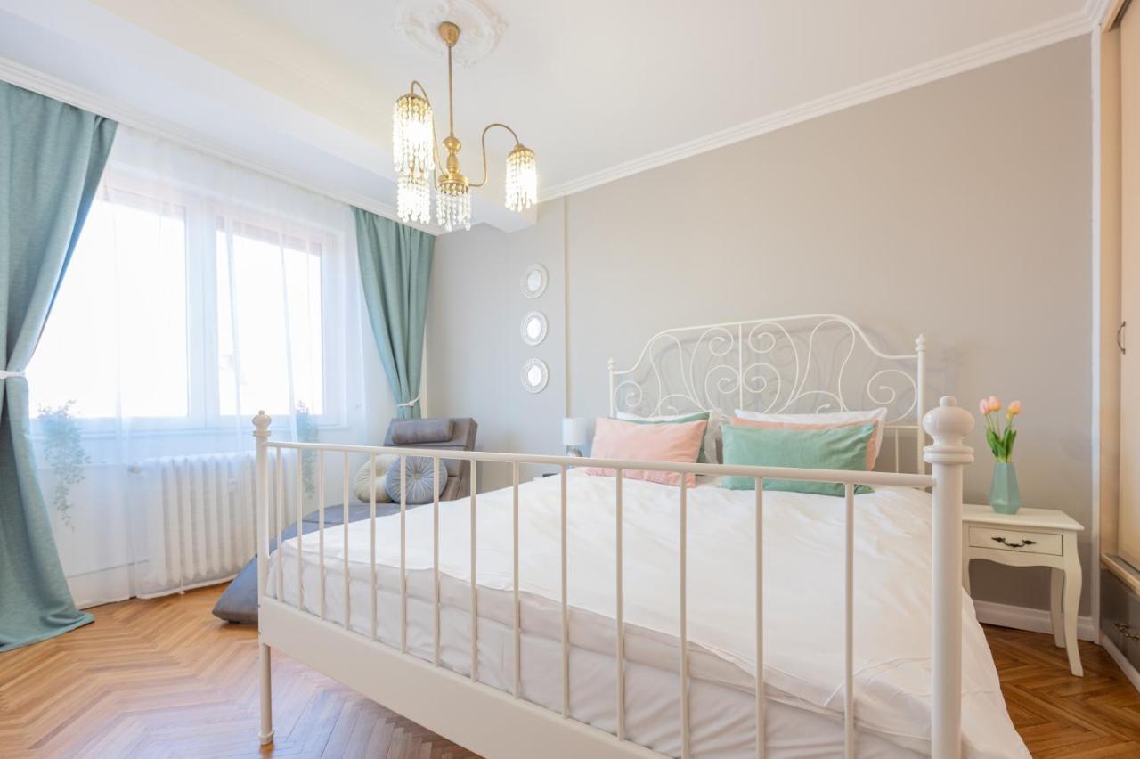 Apartmán Haga Flat Oradea Exteriér fotografie