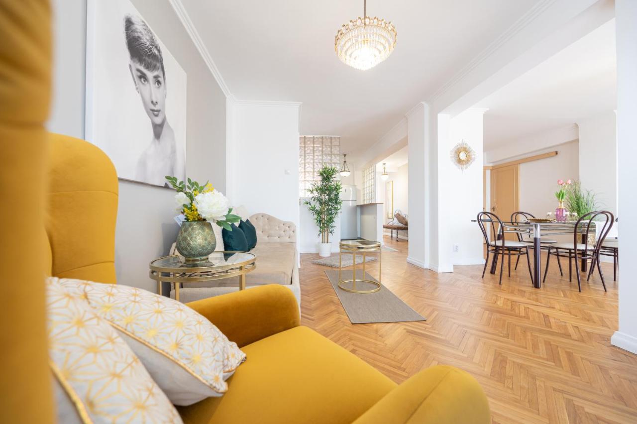 Apartmán Haga Flat Oradea Exteriér fotografie
