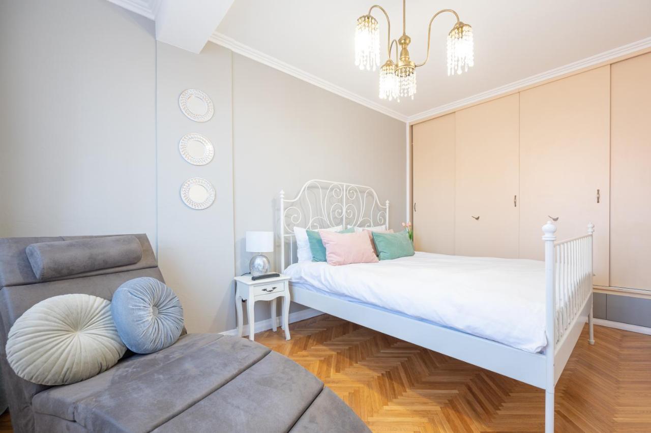 Apartmán Haga Flat Oradea Exteriér fotografie