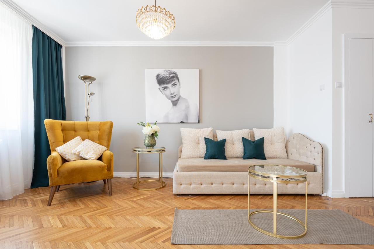 Apartmán Haga Flat Oradea Exteriér fotografie